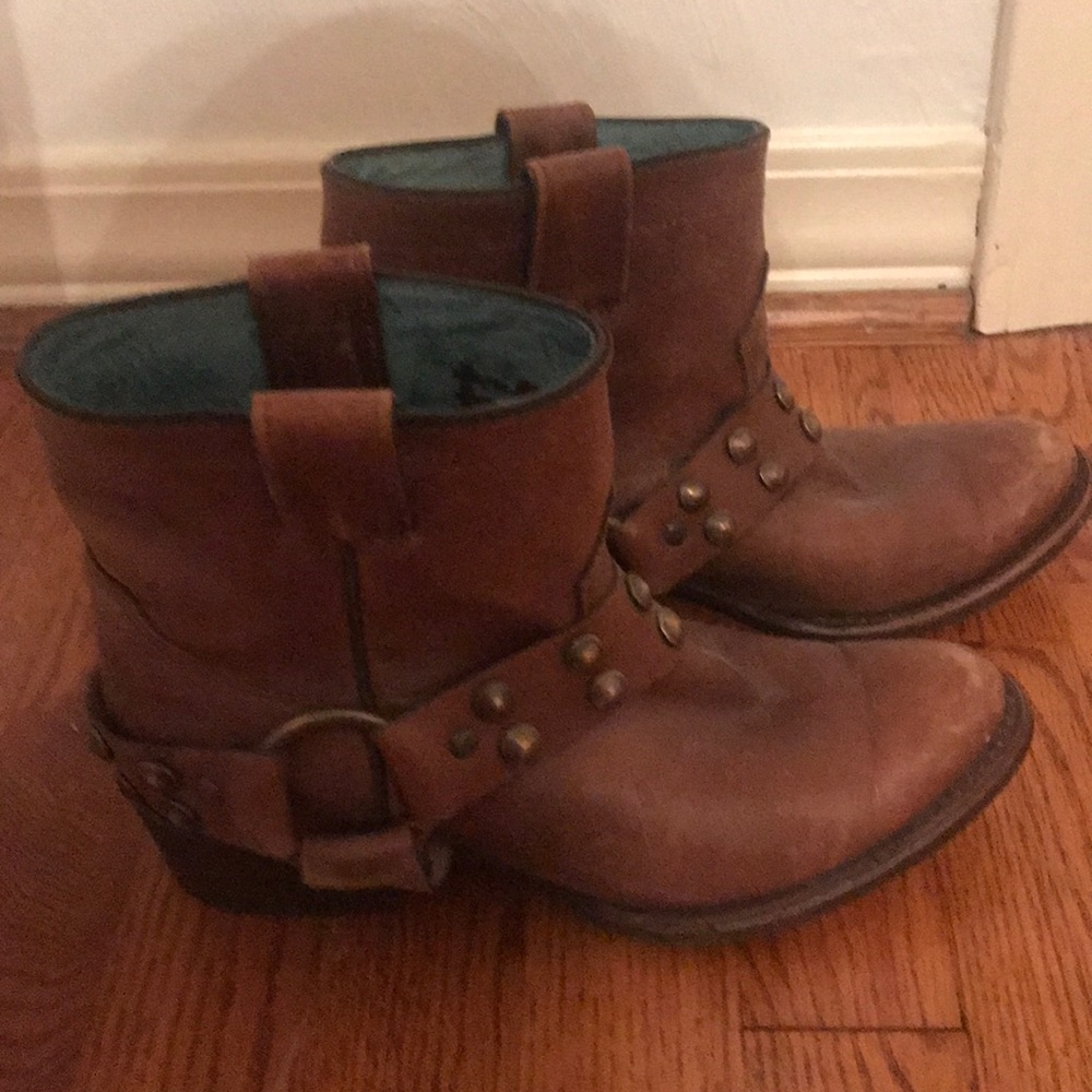 Booties - Picture 4 of 4
